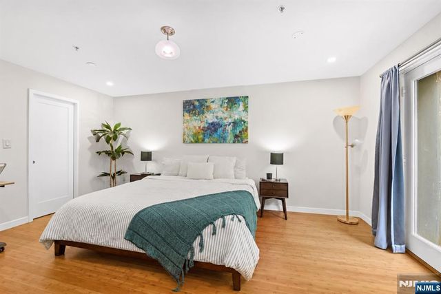 565 Jersey Avenue 1, Jersey City, NJ 07302
