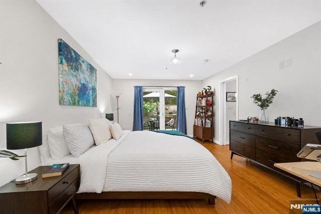 565 Jersey Avenue 1, Jersey City, NJ 07302