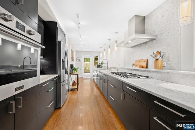 565 Jersey Avenue 1, Jersey City, NJ 07302