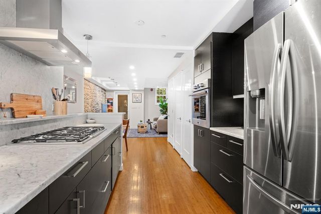 565 Jersey Avenue 1, Jersey City, NJ 07302