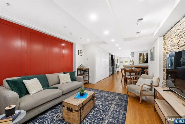 565 Jersey Avenue 1, Jersey City, NJ 07302