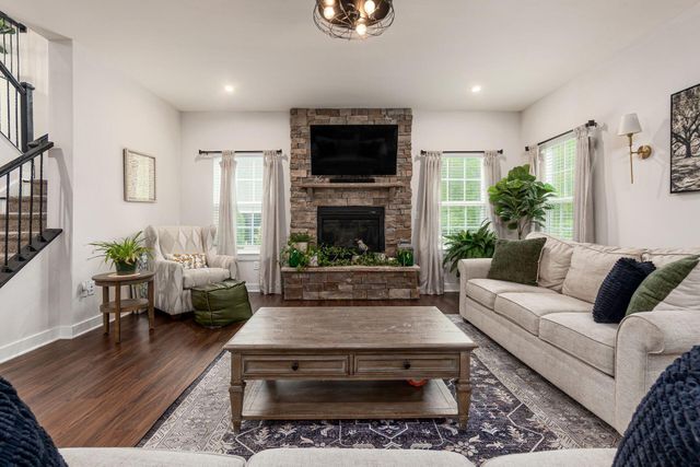 8262 Arbor Lane, Blacklick, OH 43004