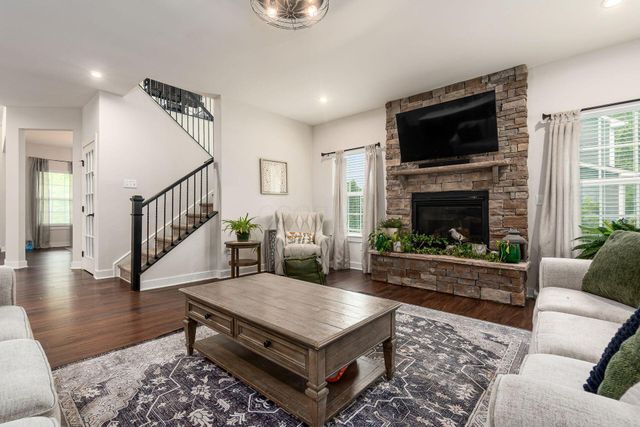 8262 Arbor Lane, Blacklick, OH 43004