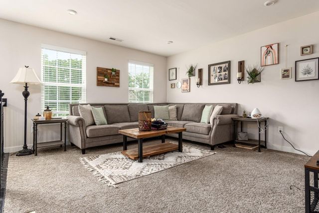 8262 Arbor Lane, Blacklick, OH 43004