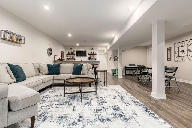 8262 Arbor Lane, Blacklick, OH 43004