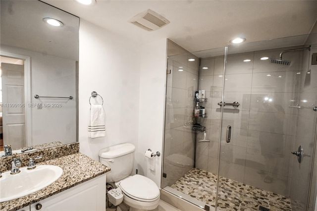 19501 W Country Club Dr 1014, Aventura, FL 33180