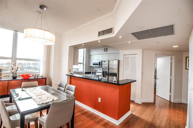 19501 W Country Club Dr 1014, Aventura, FL 33180