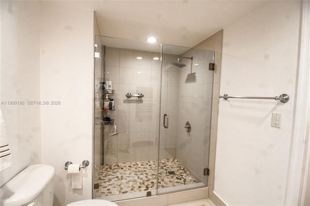 19501 W Country Club Dr 1014, Aventura, FL 33180