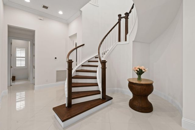 145 Gardenia Isles Drive, Palm Beach Gardens, FL 33418