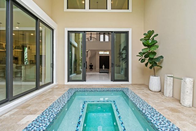 145 Gardenia Isles Drive, Palm Beach Gardens, FL 33418