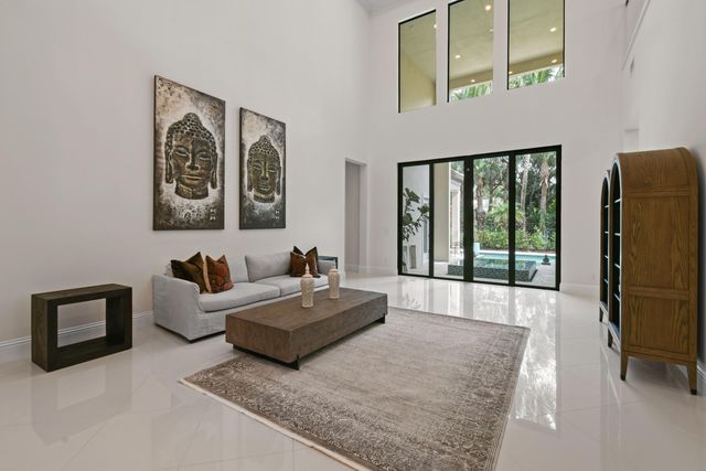 145 Gardenia Isles Drive, Palm Beach Gardens, FL 33418