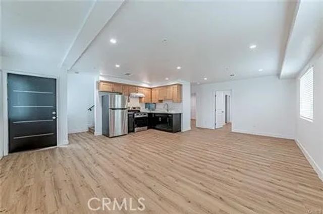 10424 Graham Avenue, Los Angeles, CA 90002