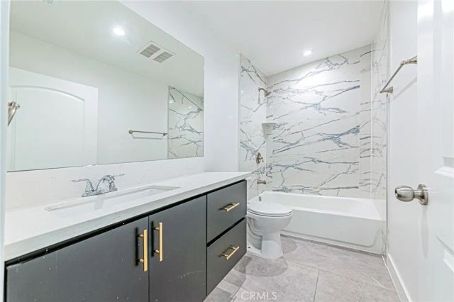 10424 Graham Avenue, Los Angeles, CA 90002