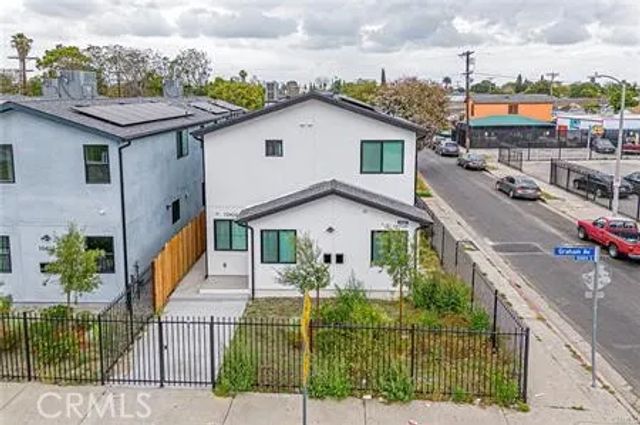 10424 Graham Avenue, Los Angeles, CA 90002