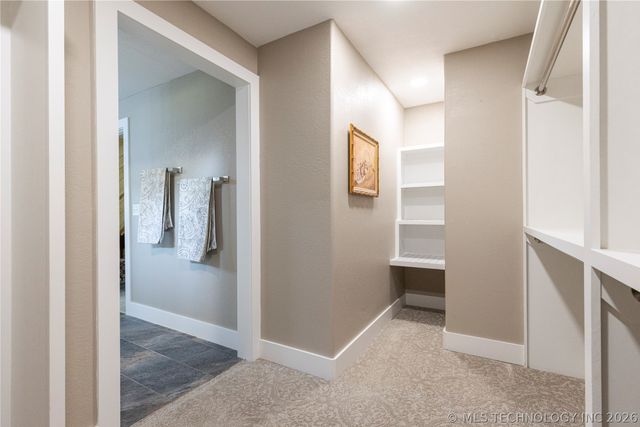 24590 S 600 Road, Grove, OK 74344