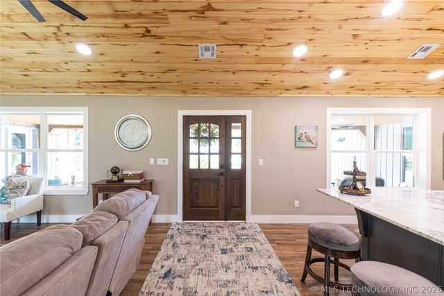 24590 S 600 Road, Grove, OK 74344