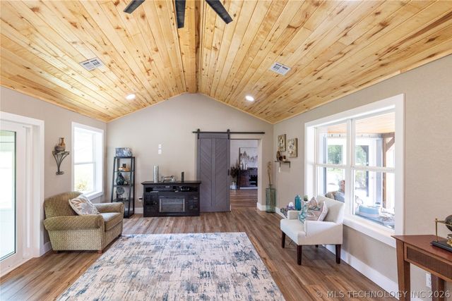 24590 S 600 Road, Grove, OK 74344