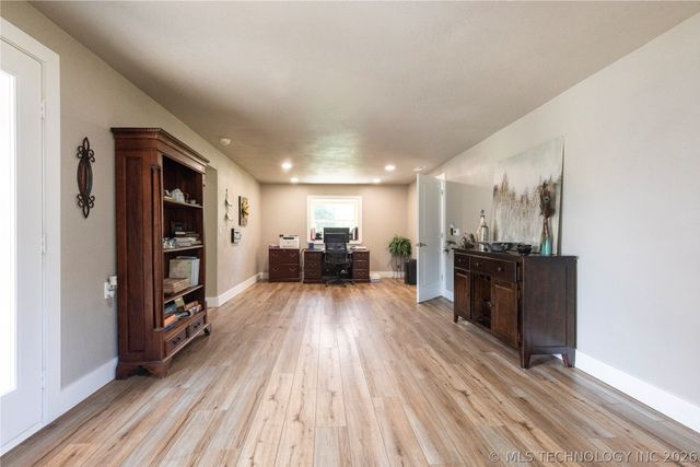 24590 S 600 Road, Grove, OK 74344