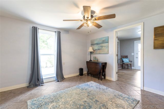 24590 S 600 Road, Grove, OK 74344