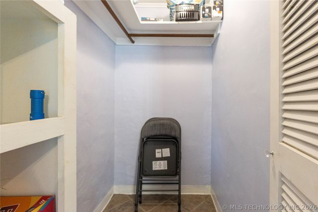 24590 S 600 Road, Grove, OK 74344