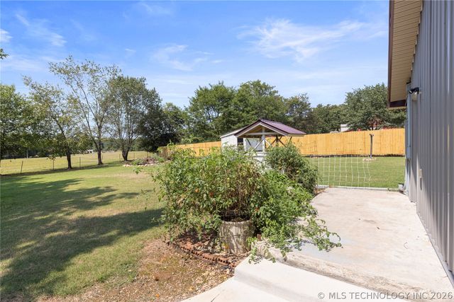 24590 S 600 Road, Grove, OK 74344