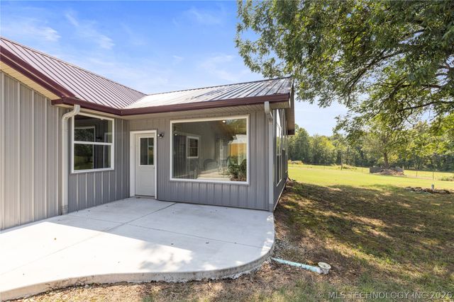 24590 S 600 Road, Grove, OK 74344