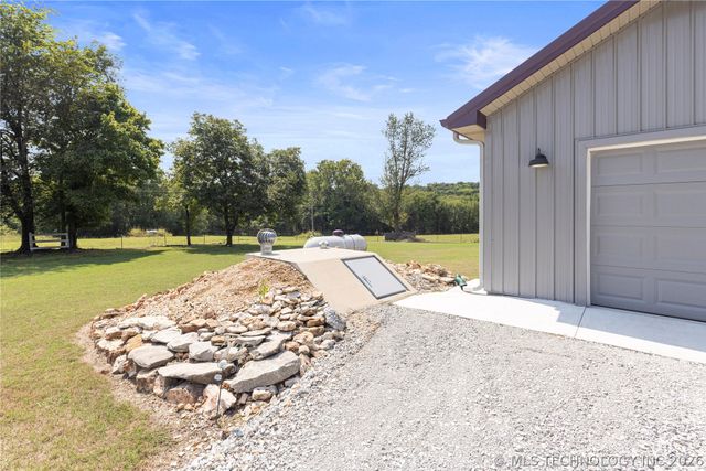 24590 S 600 Road, Grove, OK 74344