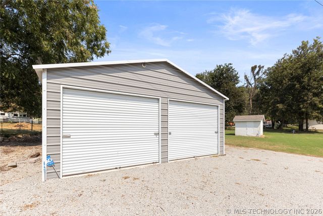 24590 S 600 Road, Grove, OK 74344