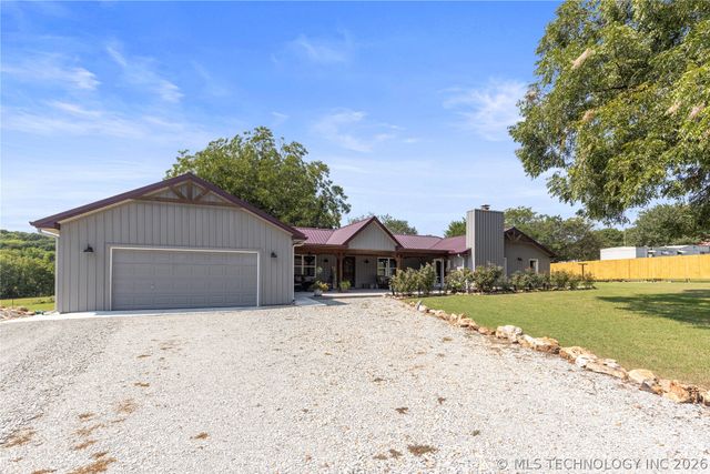 24590 S 600 Road, Grove, OK 74344