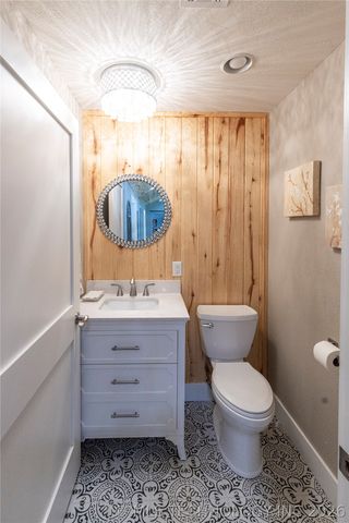 24590 S 600 Road, Grove, OK 74344