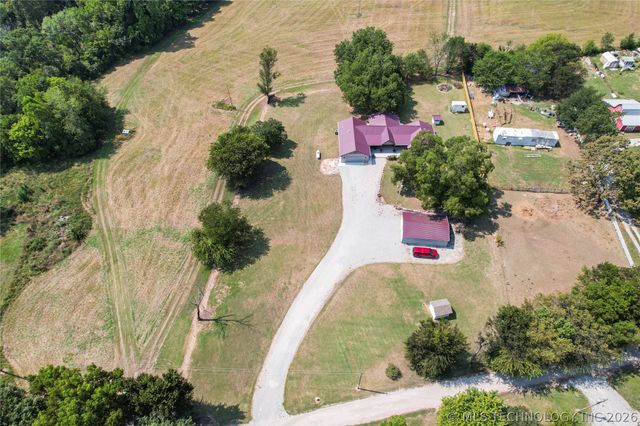 24590 S 600 Road, Grove, OK 74344