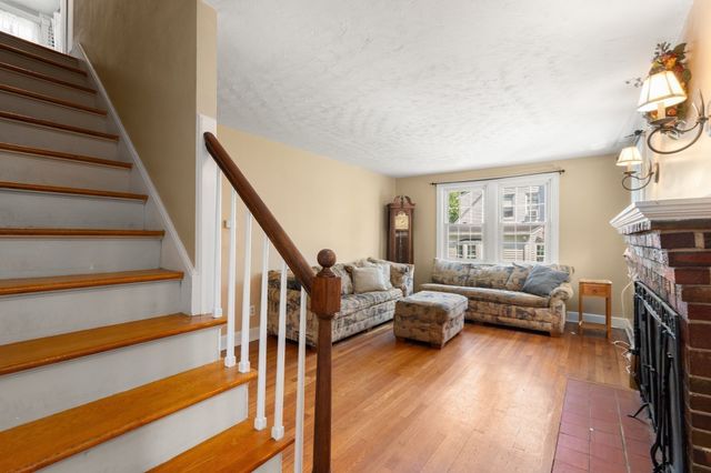 8 Cardinal, Worcester, MA 01602