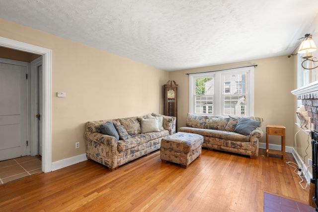 8 Cardinal, Worcester, MA 01602