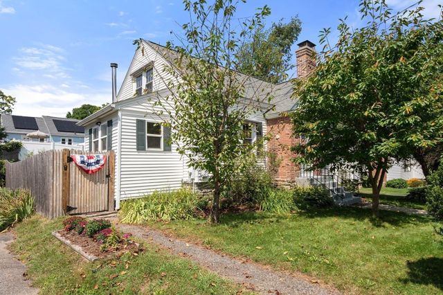 8 Cardinal, Worcester, MA 01602