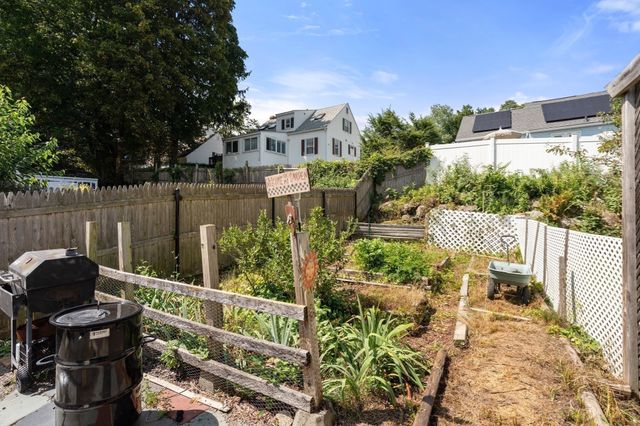 8 Cardinal, Worcester, MA 01602