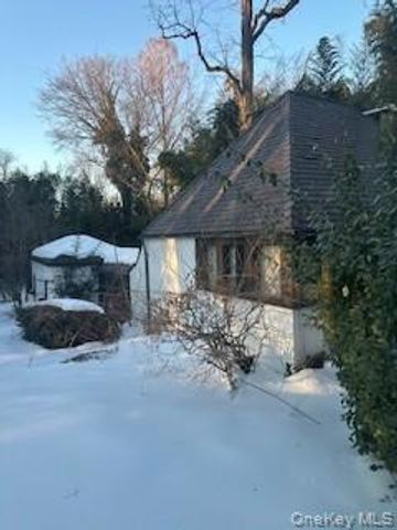 3 Beverly Road, Port Washington, NY 11050