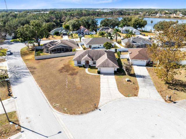 137 COUNTRY LAKES CIRCLE, Groveland, FL 34736