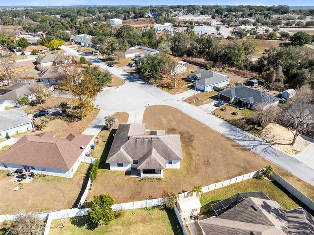 137 COUNTRY LAKES CIRCLE, Groveland, FL 34736