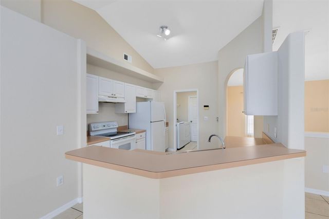 137 COUNTRY LAKES CIRCLE, Groveland, FL 34736