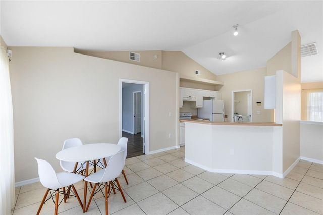 137 COUNTRY LAKES CIRCLE, Groveland, FL 34736