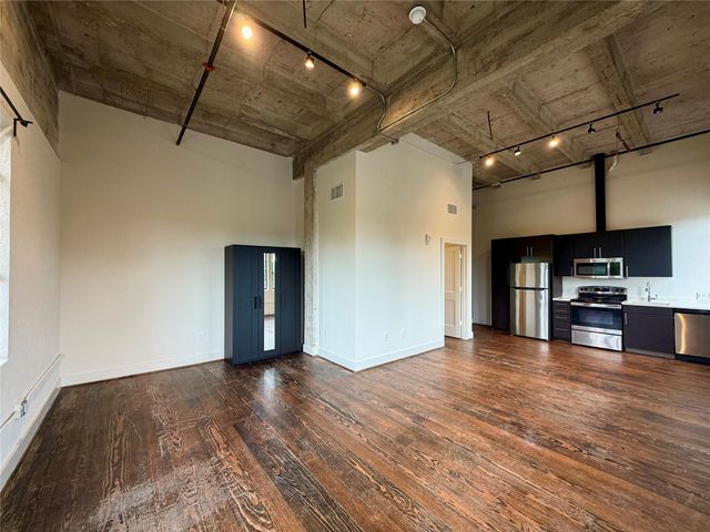 4411 Dallas Street 14, Houston, TX 77023