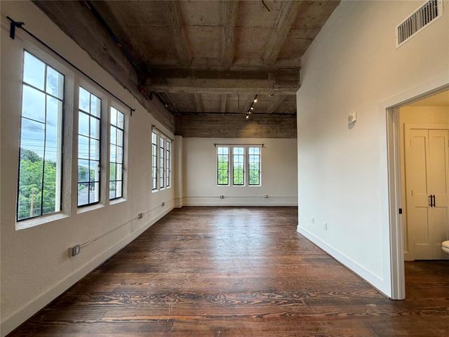 4411 Dallas Street 14, Houston, TX 77023