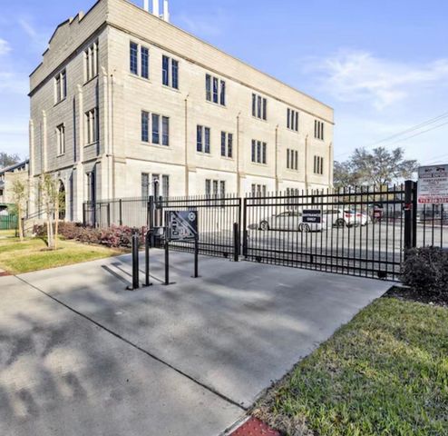 4411 Dallas Street 14, Houston, TX 77023