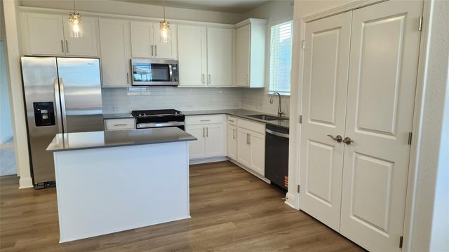 521 Scooter ST, Georgetown, TX 78626