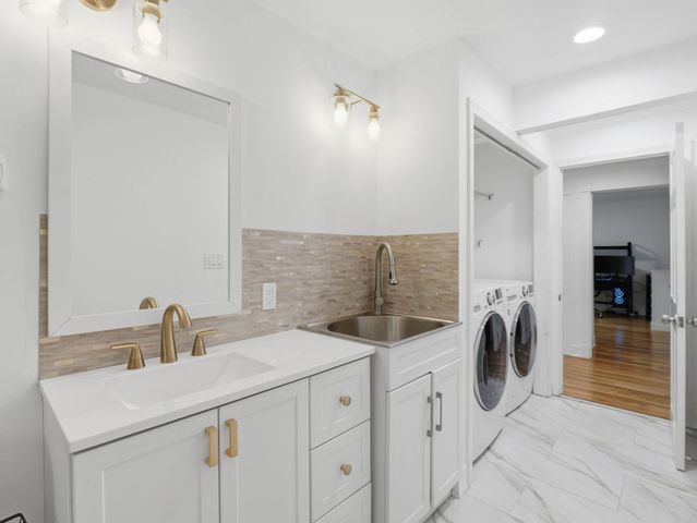 84 City Depot Rd, Charlton, MA 01507