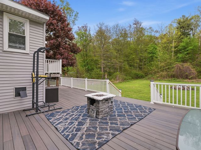 84 City Depot Rd, Charlton, MA 01507