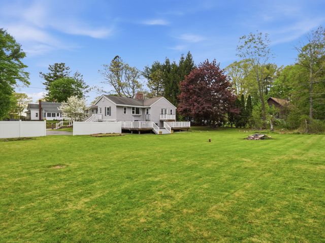 84 City Depot Rd, Charlton, MA 01507