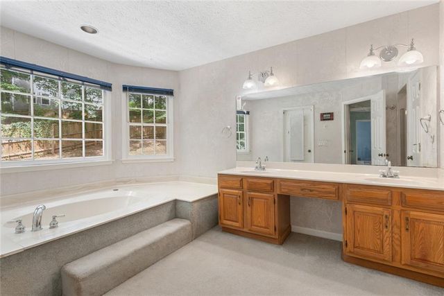 11690 Highland Colony Drive, Roswell, GA 30075
