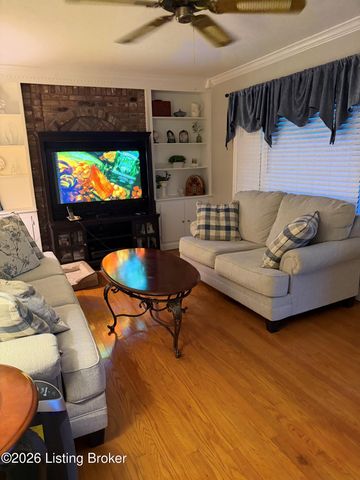 2216 Darrell Dr, Louisville, KY 40216