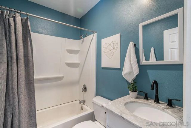 5988 Trojan Ave, San Diego, CA 92115